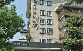 Eva Inn